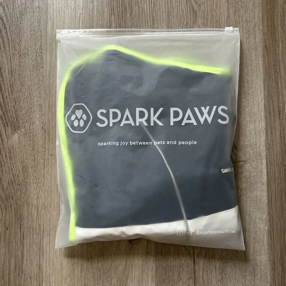 Spark Paws Dog Raincoat 2XL Waterproof Windproof Rain Jacket Reflective NEW
